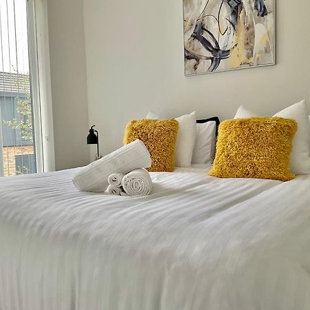 The Parkes A Stylish 3Br House, 5 Mins From Central Birmingham Close To The Edgbaston Stadium, The Hippodrome, Uob, Aston And Bcu, China Town, Kings Heath Bhx Airport And Much More Exterior foto