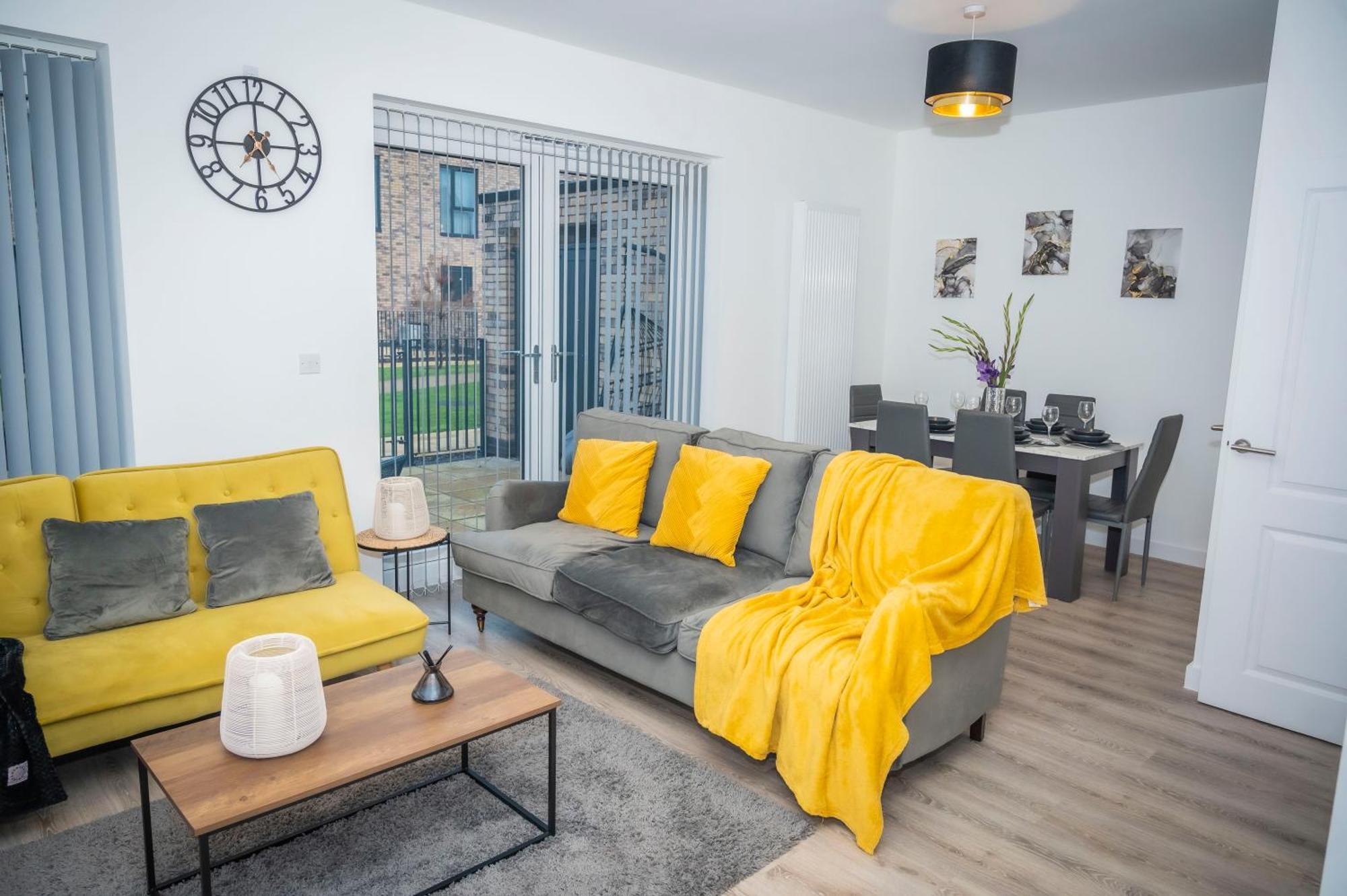 The Parkes A Stylish 3Br House, 5 Mins From Central Birmingham Close To The Edgbaston Stadium, The Hippodrome, Uob, Aston And Bcu, China Town, Kings Heath Bhx Airport And Much More Exterior foto
